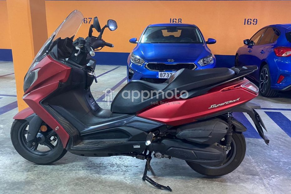 KYMCO Super Dink 125 2021 - Precio, fotos, ficha técnica y motos rivales