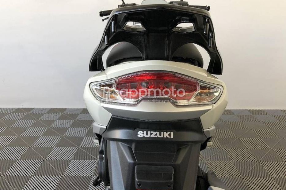 Nuevo Suzuki Burgman Street 125 EX 2023 a la venta en julio a un precio de  3.099€